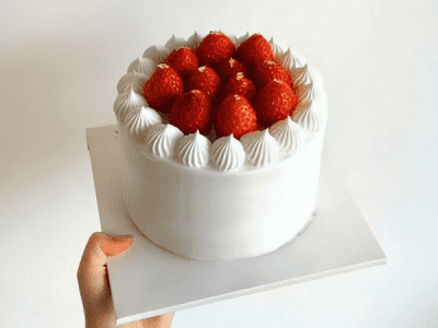 Bánh Kem Tặng Nữ Hannie 14