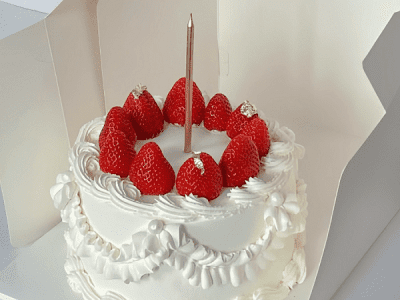 Bánh Kem Tặng Nữ Hannie 15
