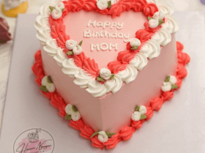 Bánh Kem Tặng Nữ Hannie 28