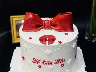 Bánh cưới nơ đỏ