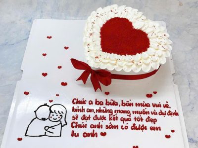 Bánh tim bột đỏ viết nhiều chữ