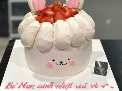 Bánh dâu tạo hình thú
