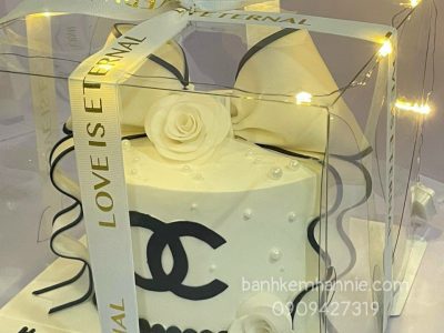 Bánh nơ Chanel trắng đen size