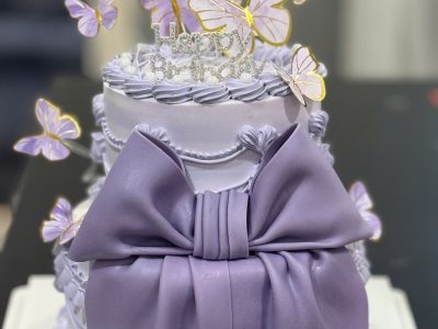 Bánh nơ tím 2 tầng bướm