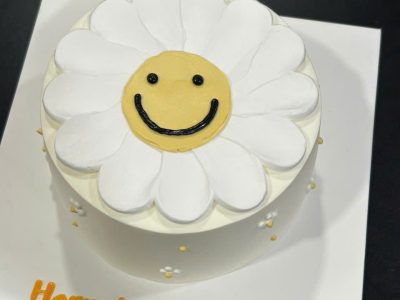 Bánh vẽ bông hoa mặt cừ