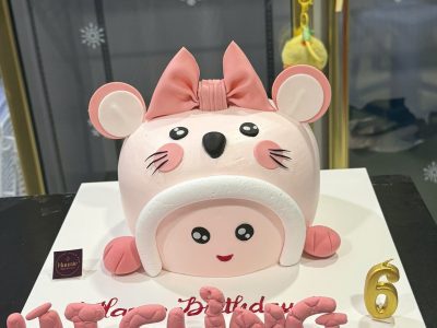 Bánh bé gái đội nón chuột