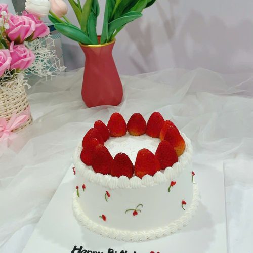 Bánh dâu 1/2 size lớn