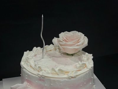 Bánh ombre hoa hồng
