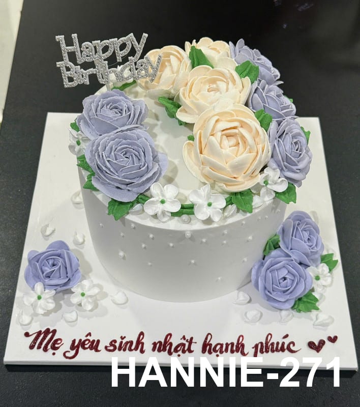 Bánh kem người lớn tuổi Hannie hoa tím trắng nhẹ nhàng, tinh tế cho mẹ và bà.