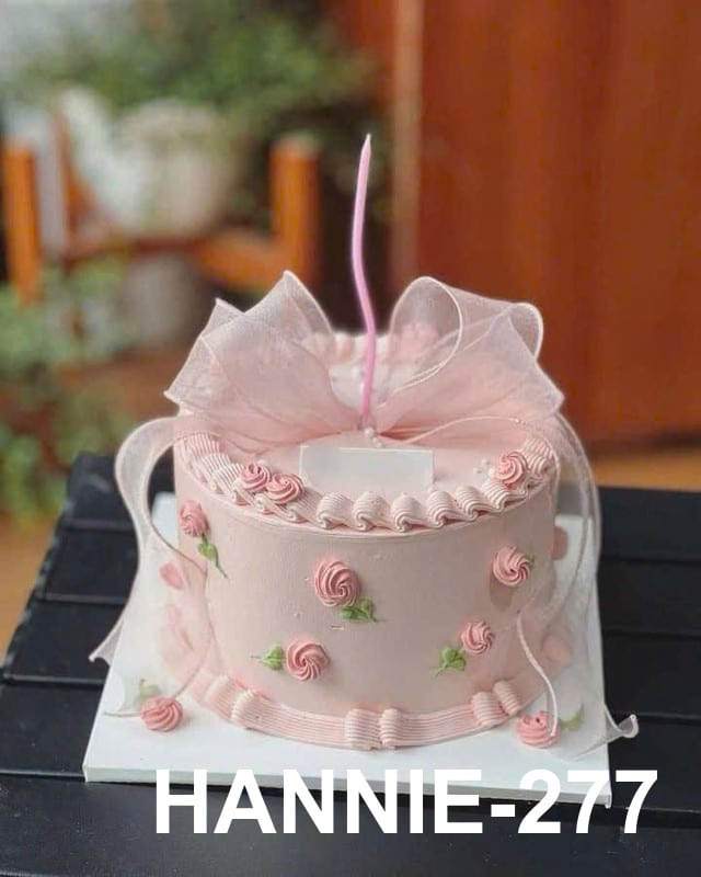 Bánh Kem 8/3 Hannie nơ voan hồng dịu dàng, tinh tế tặng quý cô