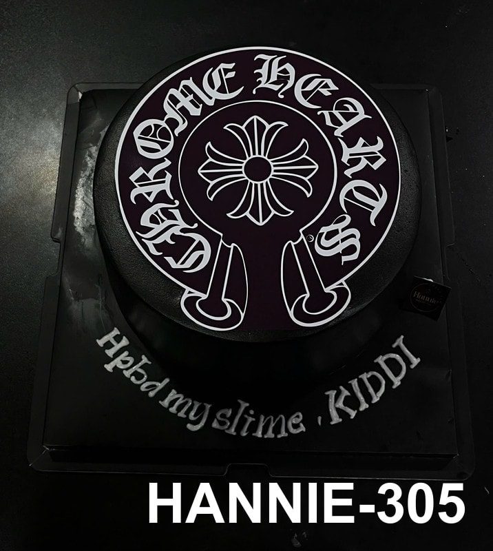 Bánh Hannie Chrome Hearts cá tính, phong cách vũ trụ