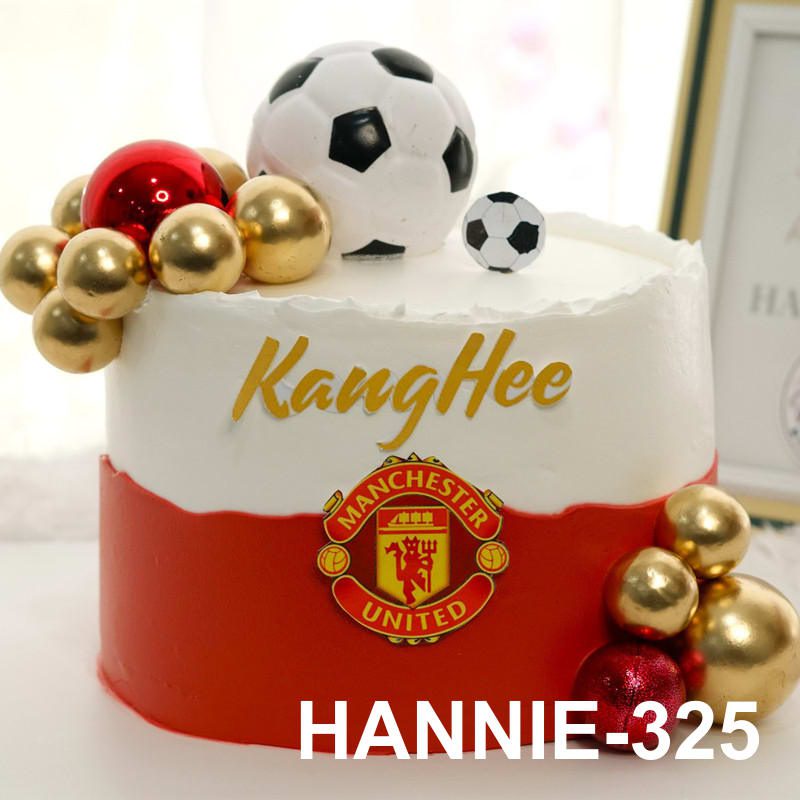 Bánh sinh nhật bóng đá Manchester United, quà tặng bố mê thể thao Hannie.