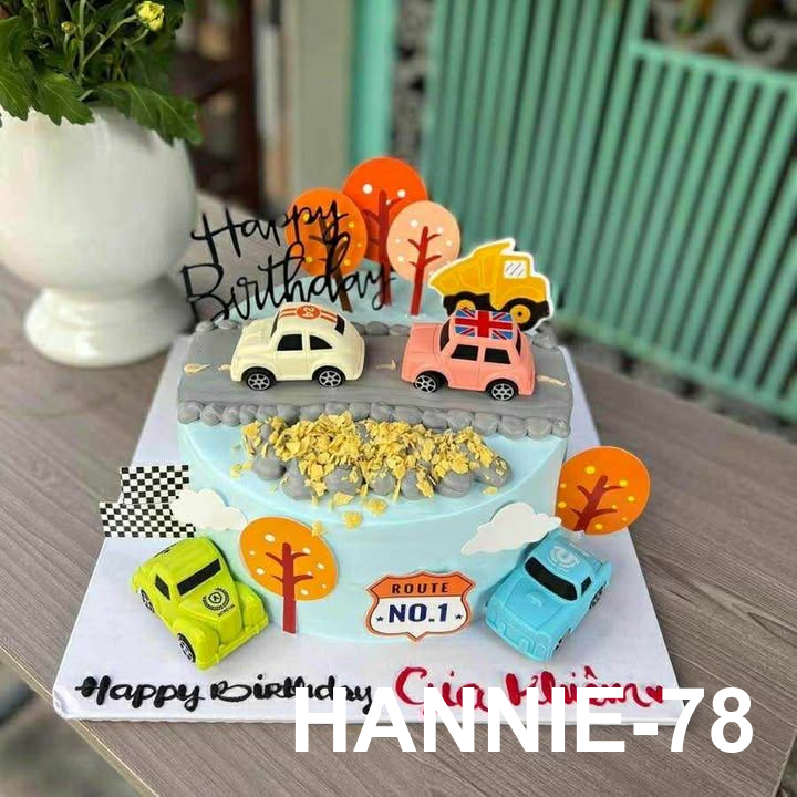 Bánh kem sinh nhật bé trai đường đua tốc độ, xe cộ siêu ngầu Hannie