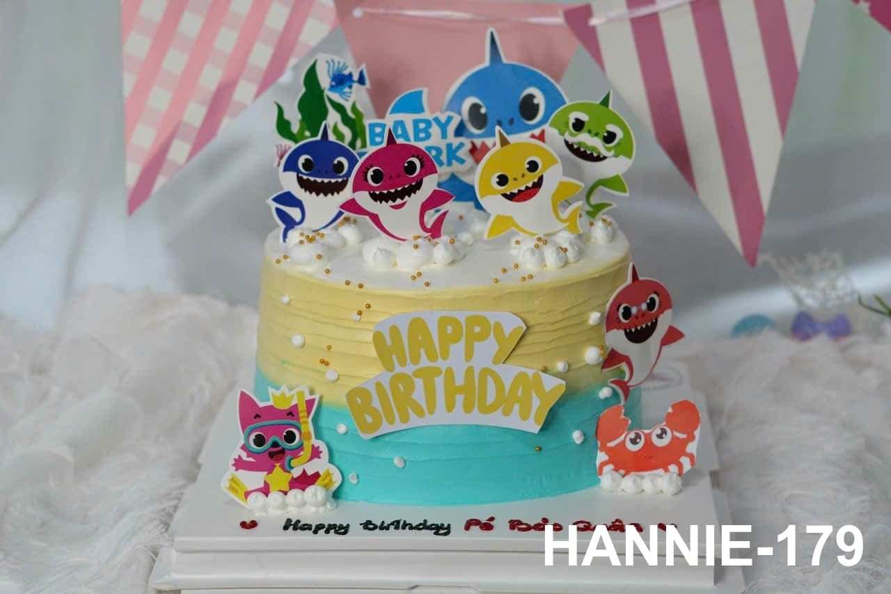 Bánh kem Baby Shark Hannie an toàn cho trẻ nhỏ, mang đến niềm vui bất tận.