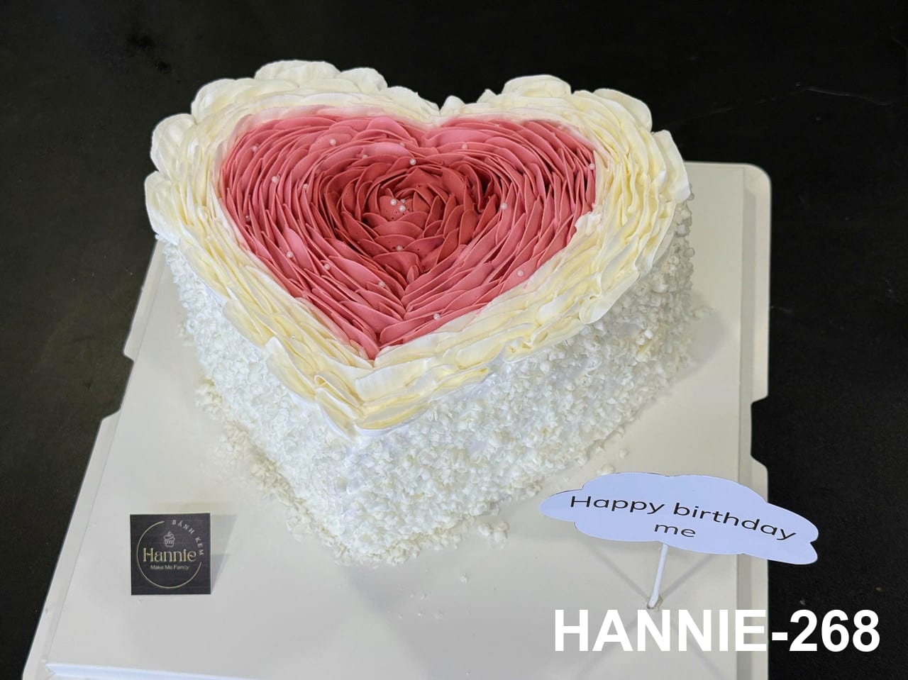 Bánh kem hoa hồng tim socola bào Hannie