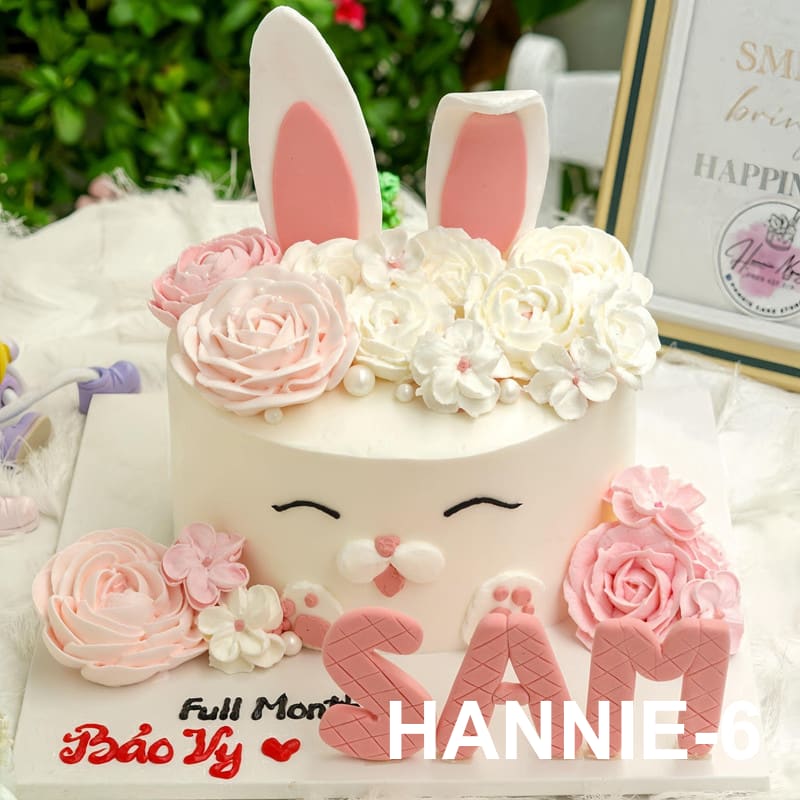 Bánh kem chúc mừng gia đình có thành viên mới bé gái thỏ hồng Hannie