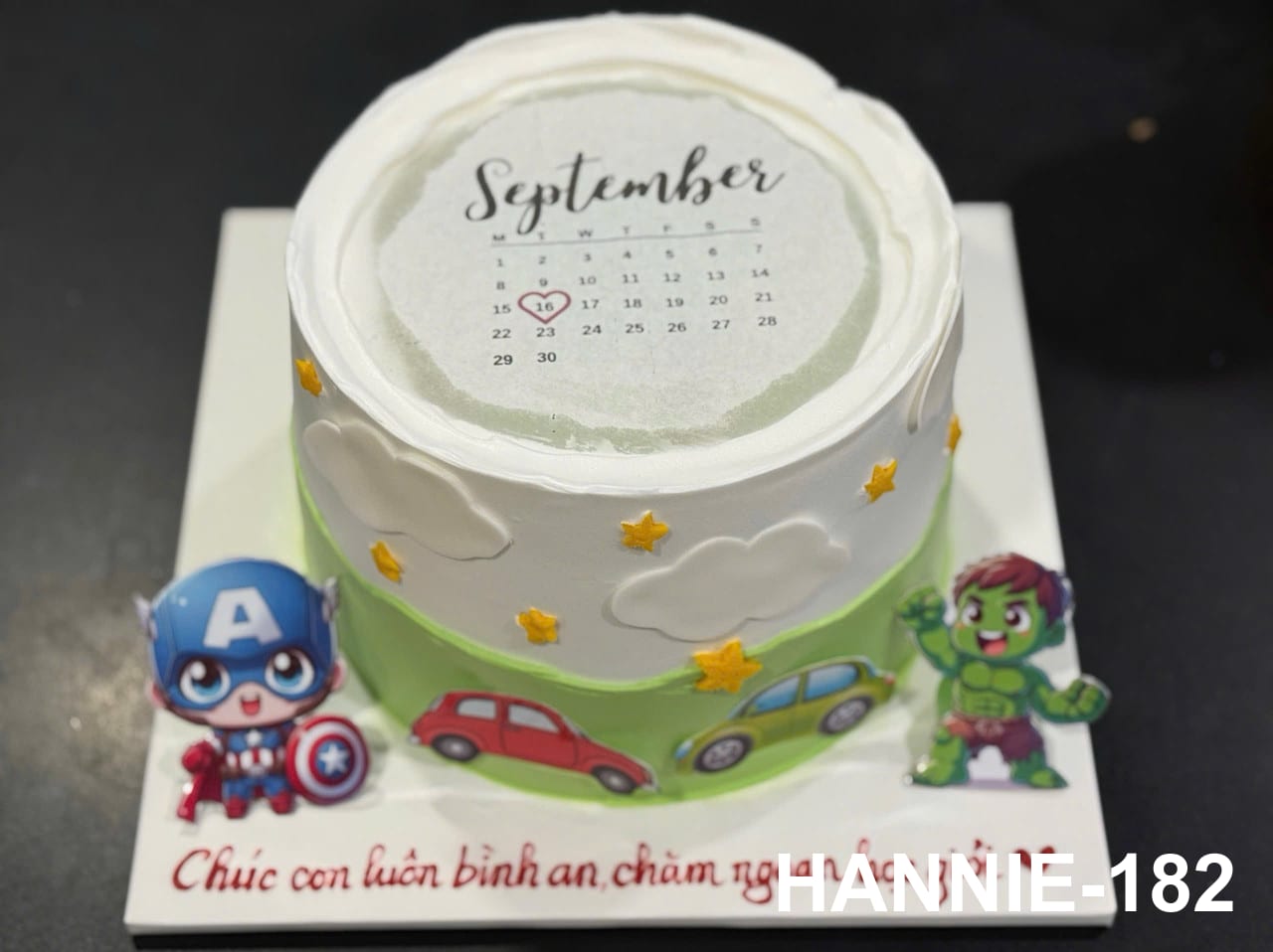 Bánh sinh nhật cốt socola siêu anh hùng Chibi dễ thương Hannie